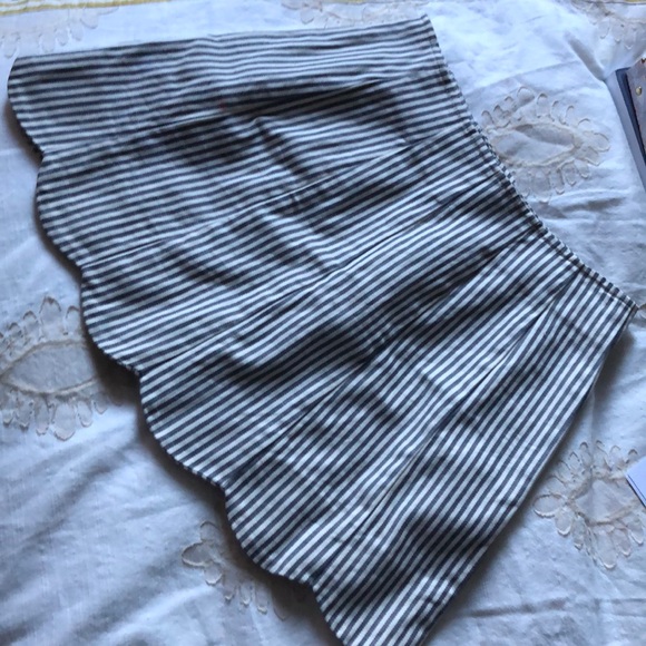 Reformation Size XS button you mini skirt - Picture 4 of 6